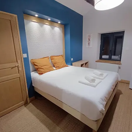 Grande Maison Familiale Proche De Lyon 7 Personnes Dommartin